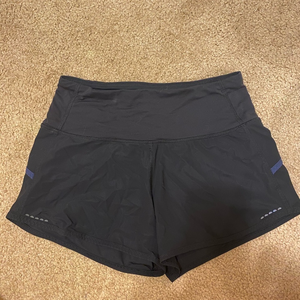 Black lululemon shorts!